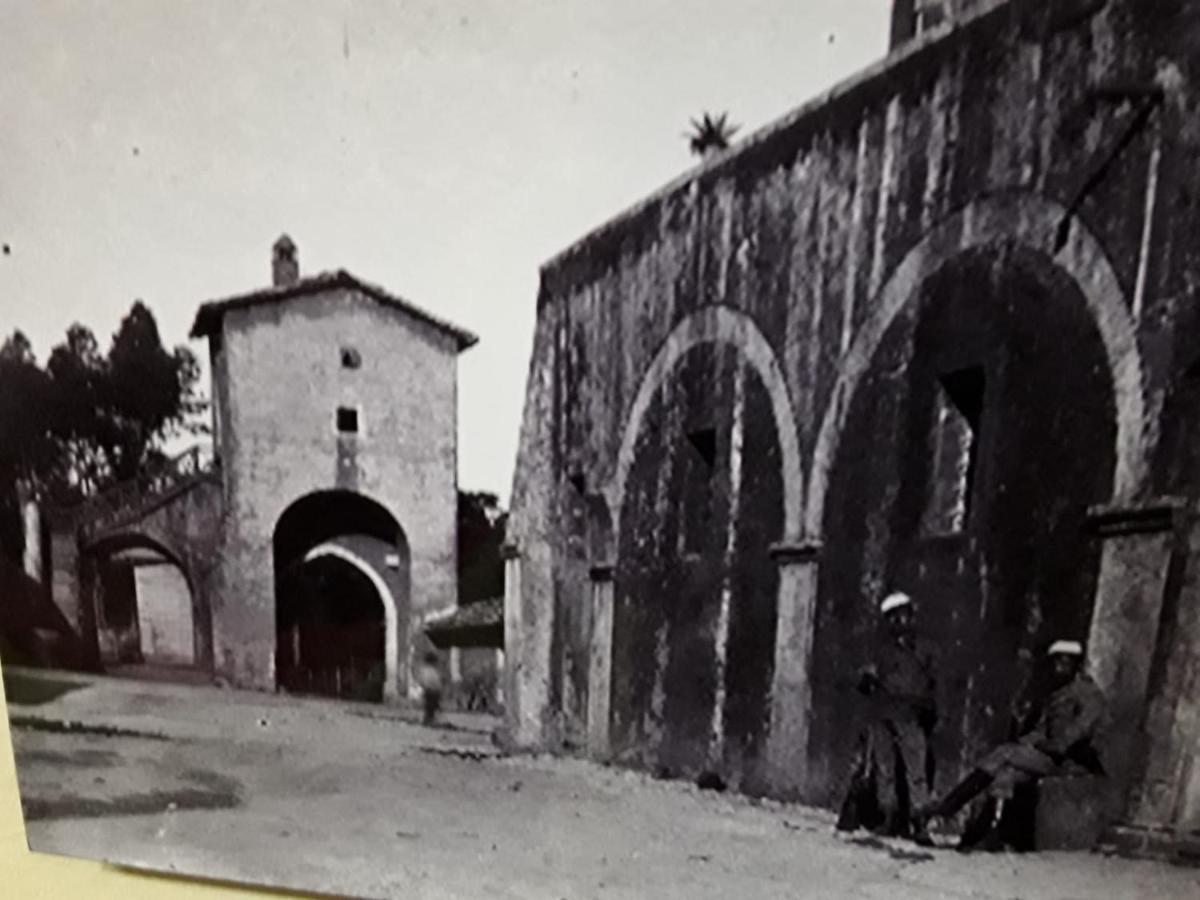 Alloggio La Torre Fossanova Priverno Bagian luar foto